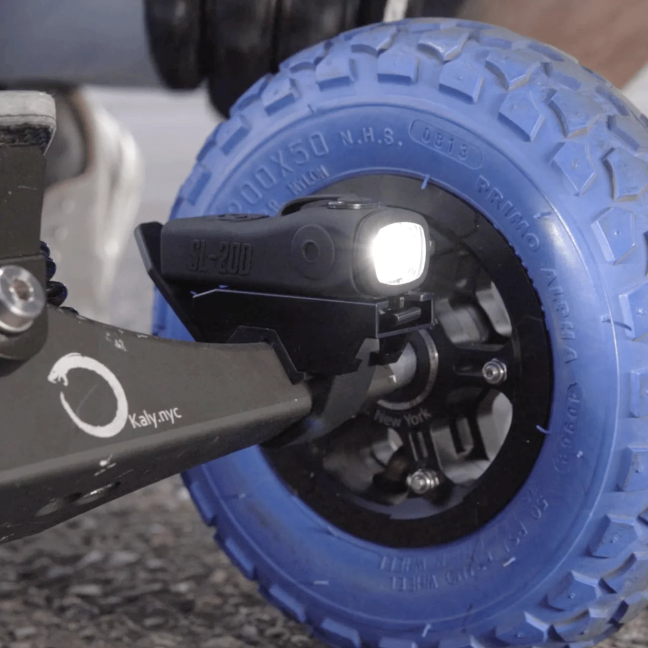 SHREDLIGHTS BAR MOUNT SQUARE